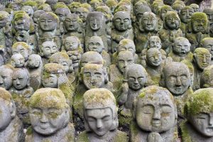 Otagi Nenbutsu-ji Sculptures, Kyoto, Japan. Photo courtesy PHOTOEVERYWHERE, CC 3.0